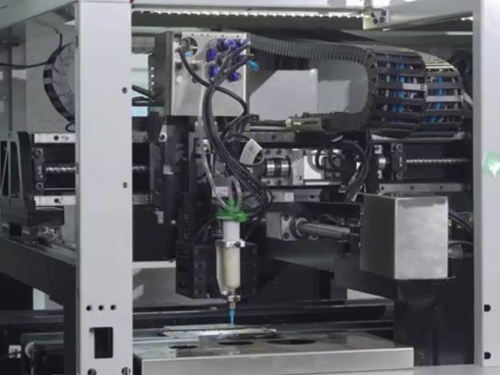 企業選擇點膠機做工的原因是什么？