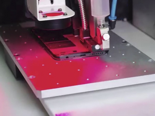 高速精密點膠機在3C電子行業的應用