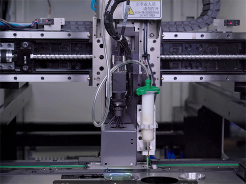 全自動(dòng)點(diǎn)膠機(jī)調(diào)試中出現(xiàn)問題如何應(yīng)對